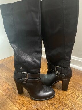 Bandolino Black Leather Knee-High Heeled Boots with Buckle Straps